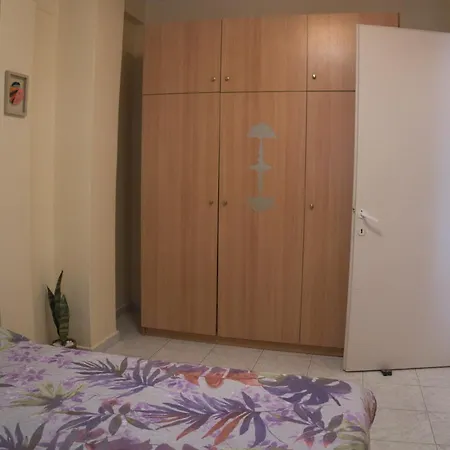 Апартаменты Modern Cozy In Kalamaria